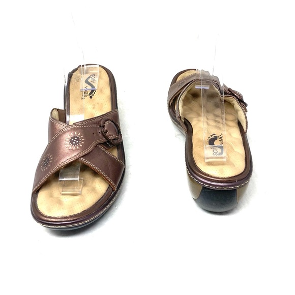 SoftWalk Sandals - Picture 7 of 8